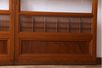 昭和中期　極上品　腰板ケヤキ材　趣と品のある佇まいが魅力の万本格子戸2枚セット(引き戸、建具)