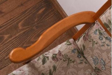 中古　横浜クラシック家具　ダニエル(daniel) LD(エルディー)シリーズA-541　上品な安らぎの雰囲気醸し出すアームチェア(ダイニングチェア)(定価約20〜23万円)