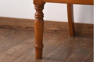 中古　横浜クラシック家具　ダニエル(daniel) LD(エルディー)シリーズA-541　上品な安らぎの雰囲気醸し出すアームチェア(ダイニングチェア)(定価約20〜23万円)