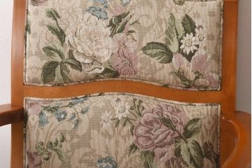 中古　横浜クラシック家具　ダニエル(daniel) LD(エルディー)シリーズ　A-541　上品な安らぎの雰囲気醸し出すアームチェア(ダイニングチェア)(定価約20〜23万円)(1)