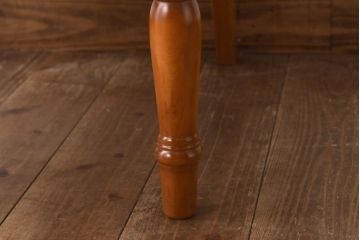 中古　横浜クラシック家具　ダニエル(daniel) LD(エルディー)シリーズ　A-541　上品な安らぎの雰囲気醸し出すアームチェア(ダイニングチェア)(定価約20〜23万円)(1)