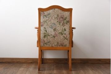 中古　横浜クラシック家具　ダニエル(daniel) LD(エルディー)シリーズ　A-541　上品な安らぎの雰囲気醸し出すアームチェア(ダイニングチェア)(定価約20〜23万円)(1)