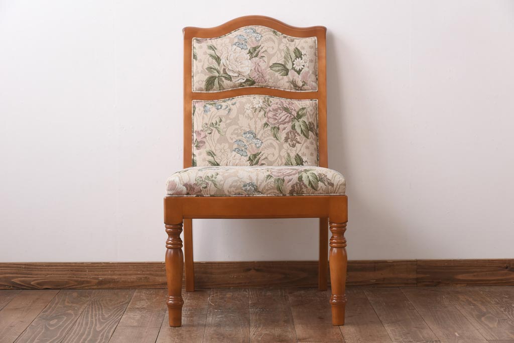 中古　横浜クラシック家具　ダニエル(daniel) LD(エルディー)シリーズA-543　上品な安らぎの雰囲気醸し出すチェア(ダイニングチェア)(定価約20万円)