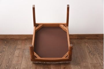 中古　横浜クラシック家具　ダニエル(daniel) LD(エルディー)シリーズA-543　上品な安らぎの雰囲気醸し出すチェア(ダイニングチェア)(定価約20万円)