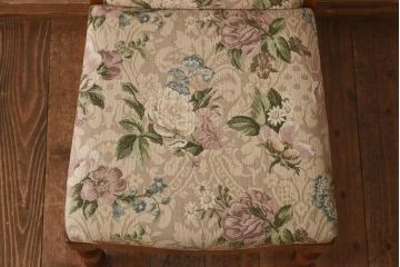 中古　横浜クラシック家具　ダニエル(daniel) LD(エルディー)シリーズA-543　上品な安らぎの雰囲気醸し出すチェア(ダイニングチェア)(定価約20万円)(1)