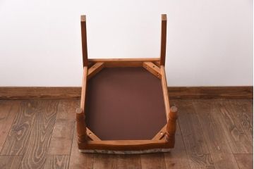 中古　横浜クラシック家具　ダニエル(daniel) LD(エルディー)シリーズA-543　上品な安らぎの雰囲気醸し出すチェア(ダイニングチェア)(定価約20万円)(1)