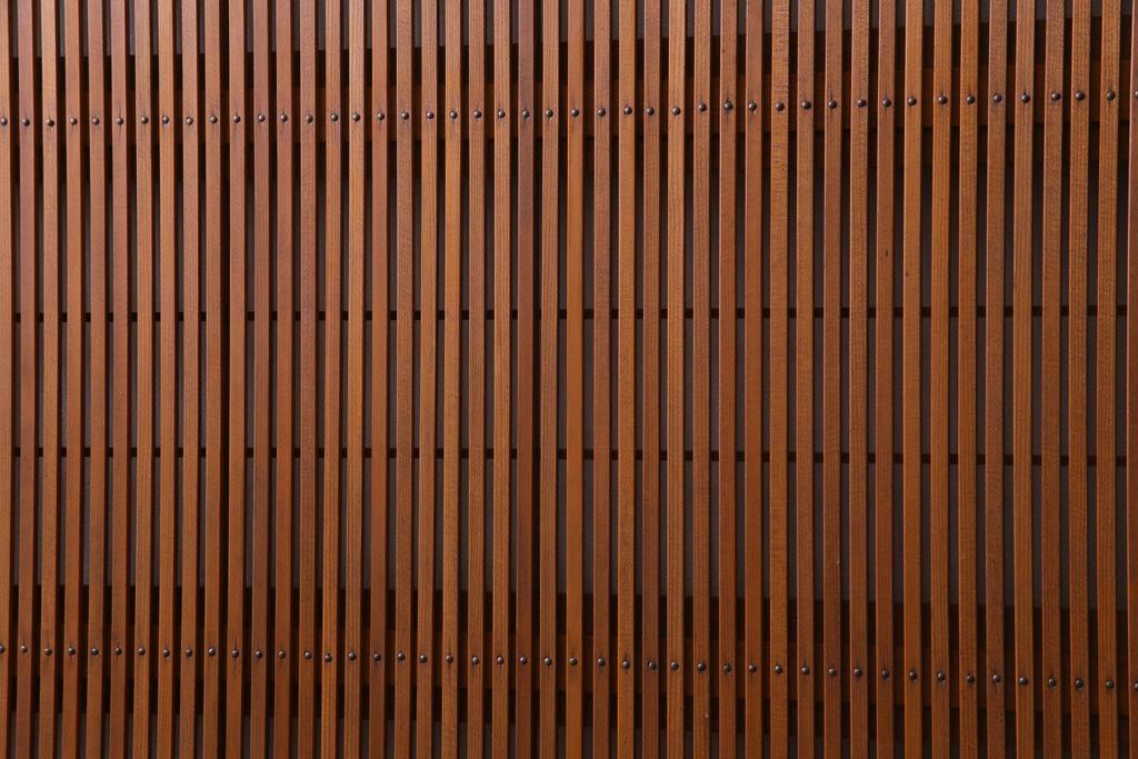 昭和中期　極上品　腰板ケヤキ材　趣と品のある佇まいが魅力の万本格子戸2枚セット(引き戸、建具)(1)