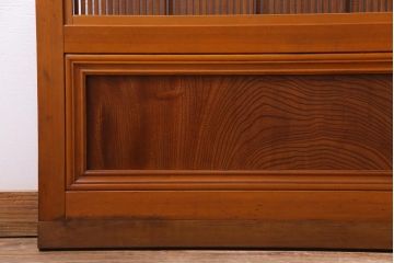 昭和中期　極上品　腰板ケヤキ材　趣と品のある佇まいが魅力の万本格子戸2枚セット(引き戸、建具)(1)