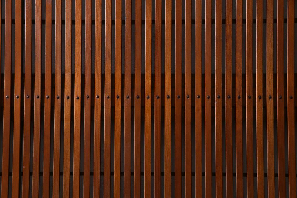 昭和中期　極上品　腰板ケヤキ材　趣と品のある佇まいが魅力の格子戸4枚セット(引き戸、建具)