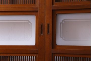 昭和中期　極上品　腰板ケヤキ材　趣と品のある佇まいが魅力の格子戸4枚セット(引き戸、建具)