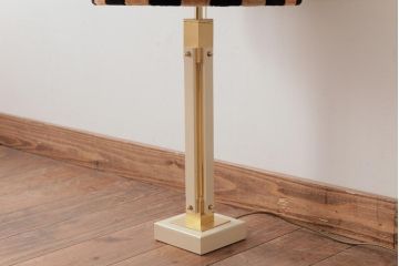 海外製　チェッカー模様がモダンでおしゃれなスタンドライト