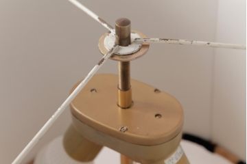 海外製　チェッカー模様がモダンでおしゃれなスタンドライト