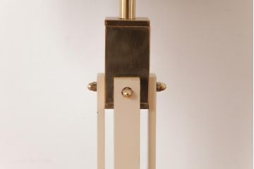 海外製　チェッカー模様がモダンでおしゃれなスタンドライト