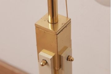 海外製　チェッカー模様がモダンでおしゃれなスタンドライト