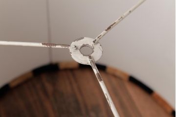 海外製　チェッカー模様がモダンでおしゃれなスタンドライト