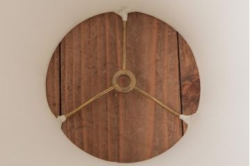 中古　 WATERFORD(ウォーターフォード)　カットガラスがエレガントさを演出するアクセントランプ(スタンドライト)