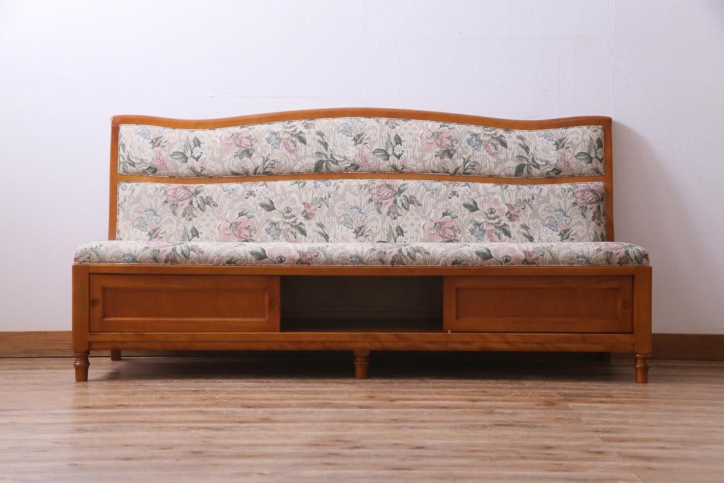 中古　横浜クラシック家具　ダニエル(daniel)A-545　上質な3人掛けソファ(定価約50〜60万円)(1)