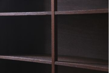 レトロ家具　昭和レトロ　脚付リメイク　ダークトーンが格好いいオープンラック(収納棚、本棚)