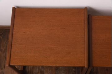 北欧家具　G-PLAN　チーク材　木のぬくもりが感じられるネストテーブル(サイドテーブル)(2)