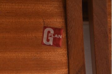 北欧家具　G-PLAN　チーク材　木のぬくもりが感じられるネストテーブル(サイドテーブル)(2)