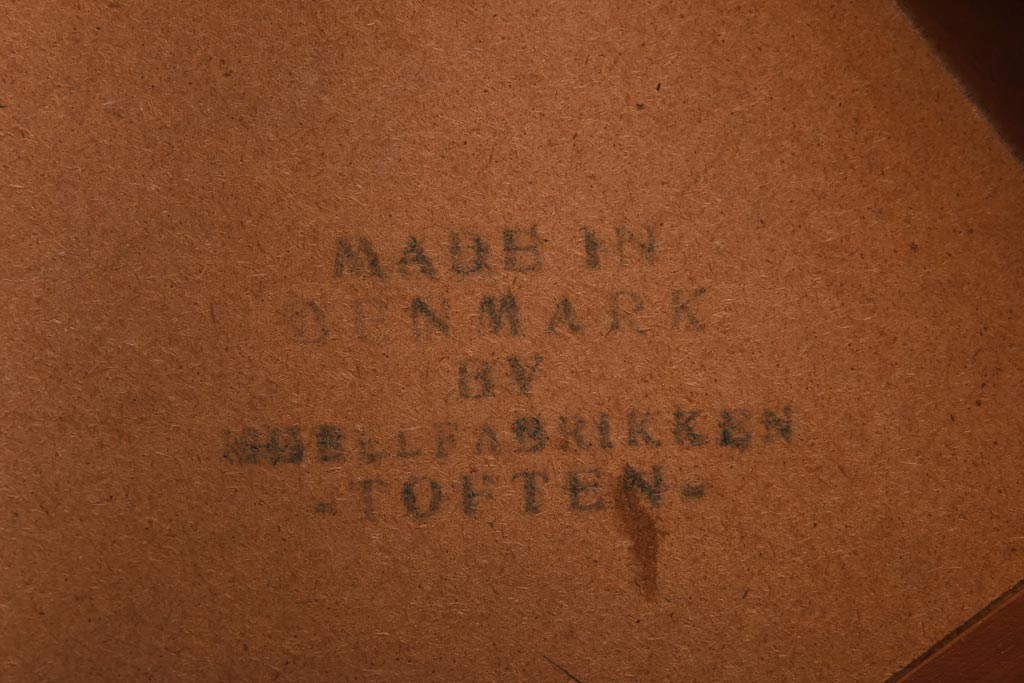 【K様ご成約品】北欧ビンテージ　デンマーク　TOFTEN社　タイルトップがおしゃれなチーク材のネストテーブル(サイドテーブル)