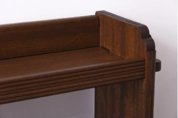 レトロ家具　昭和レトロ　ラワン材　直線の意匠が印象的な楔式の本棚(飾り棚、陳列棚)