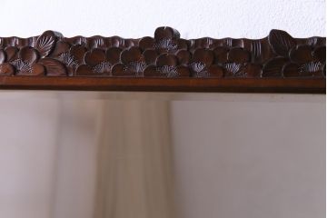 アンティーク雑貨　中古　伝統工芸　軽井沢彫り　繊細な桜の意匠が施された姿見(鏡、ミラー)