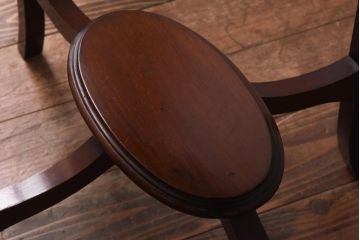 アンティーク家具　イギリスアンティーク　マホガニー材　象嵌　上品な雰囲気が魅力のサイドテーブル(飾り台)