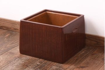 アンティーク雑貨　和製アンティーク　漆塗り　上品な雰囲気漂う角火鉢(手あぶり、箱火鉢)(1)