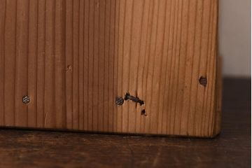 アンティーク雑貨　昭和レトロ　ブナ材　淡い色の木肌が魅力的な開き戸の収納箱(木箱、小物収納)