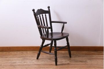 中古　北海道民芸家具　上品なデザインのアームチェア(ダイニングチェア、椅子)