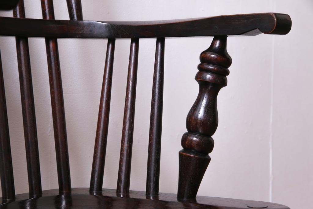 中古美品　九州民芸家具　クラシカルな空間に馴染むアームチェア(ワークチェア)