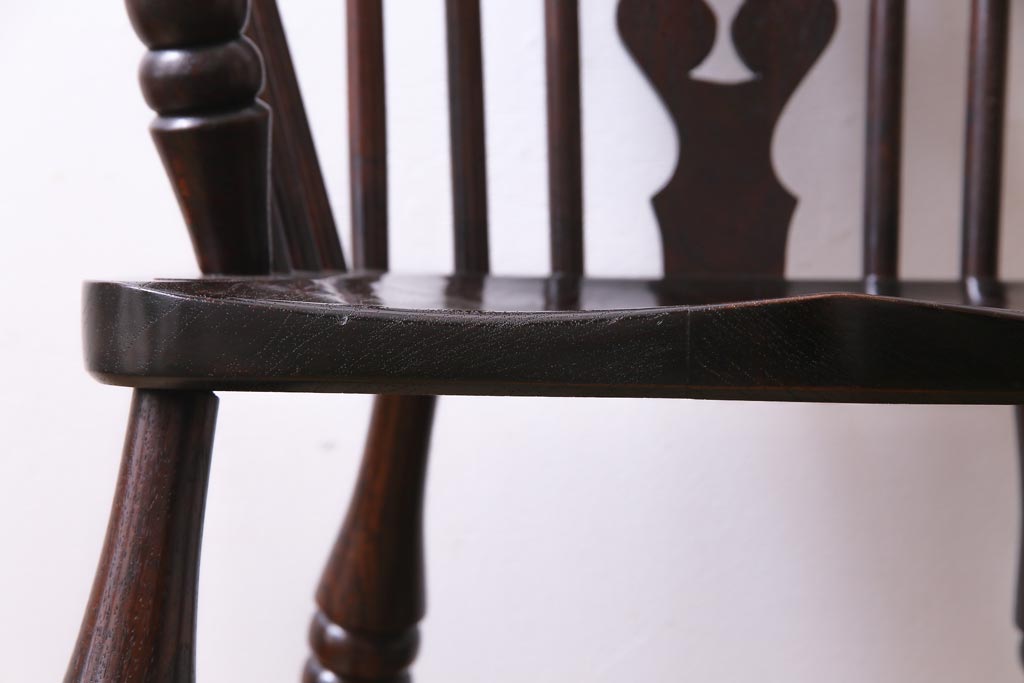 中古美品　九州民芸家具　クラシカルな空間に馴染むアームチェア(ワークチェア)