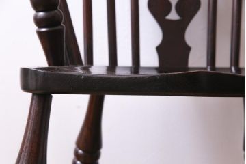 中古美品　九州民芸家具　クラシカルな空間に馴染むアームチェア(ワークチェア)