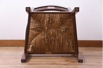 中古美品　松本民芸家具　ラッシ座面が目を引くSP十字アームチェア(ラッシチェア、椅子)(1)