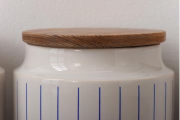 アンティーク雑貨　イギリスビンテージ　HORNSEA(ホーンジー)　ストライプがかわいらしいキャニスター・小3点セット(保存容器、ジャー)