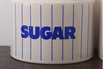 アンティーク雑貨　イギリスビンテージ　HORNSEA(ホーンジー)　ストライプがかわいらしいキャニスター・小3点セット(保存容器、ジャー)