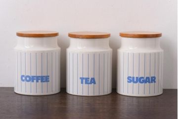 アンティーク雑貨　イギリスビンテージ　HORNSEA(ホーンジー)　ストライプがかわいらしいキャニスター・中3点セット(保存容器、ジャー)