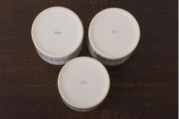 アンティーク雑貨　イギリスビンテージ　HORNSEA(ホーンジー)　ストライプがかわいらしいキャニスター・中3点セット(保存容器、ジャー)