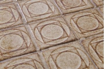 レトロ家具　北欧ビンテージ　チーク材　レトロなタイルトップのネストテーブル(サイドテーブル)