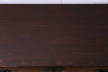 アンティーク家具　和製アンティーク　リメイク　前面栗材　桜丸金具　漆塗りが上品な印象を与える米沢箪笥ローボード(ローチェスト、引き出し)