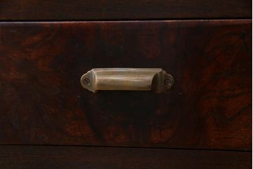 レトロ家具　和製アンティーク　前面ケヤキ材　レトロな佇まいが魅力の戸棚(収納棚、リビングボード)