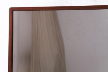 ヴィンテージ家具　北欧ビンテージ　G-PLAN(ジープラン)　2本脚が珍しい個性的なドレッサー(ドレッシングチェスト)