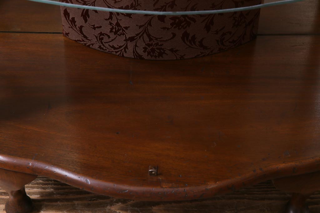 アンティーク家具　フランスアンティーク　ウォールナット材　エレガントな雰囲気が魅力のガラスケース(飾り棚、ガラスキャビネット)