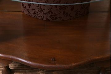 アンティーク家具　フランスアンティーク　ウォールナット材　エレガントな雰囲気が魅力のガラスケース(飾り棚、ガラスキャビネット)