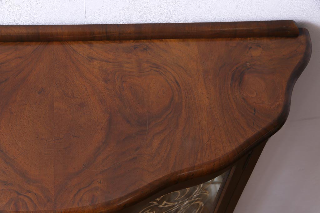 アンティーク家具　フランスアンティーク　ウォールナット材　エレガントな雰囲気が魅力のガラスケース(飾り棚、ガラスキャビネット)