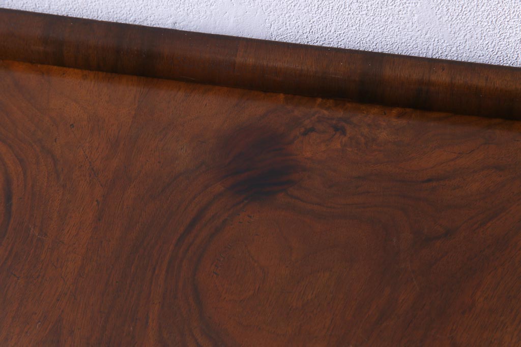 アンティーク家具　フランスアンティーク　ウォールナット材　エレガントな雰囲気が魅力のガラスケース(飾り棚、ガラスキャビネット)