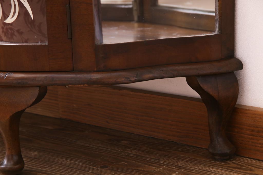 アンティーク家具　フランスアンティーク　ウォールナット材　エレガントな雰囲気が魅力のガラスケース(飾り棚、ガラスキャビネット)