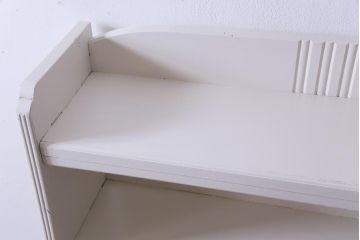 ペイント家具　落ち着きのあるホワイトのブックシェルフ(本棚、オープンラック)