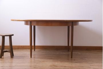 ヴィンテージ家具　北欧ビンテージ　G-PLAN(ジープラン)　お洒落で機能的なエクステンションテーブル(ラウンドテーブル、ダイニングテーブル)(1)